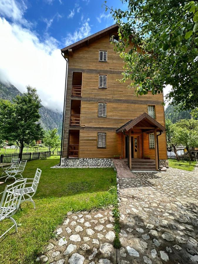 Residence Quku Valbones Exteriér fotografie