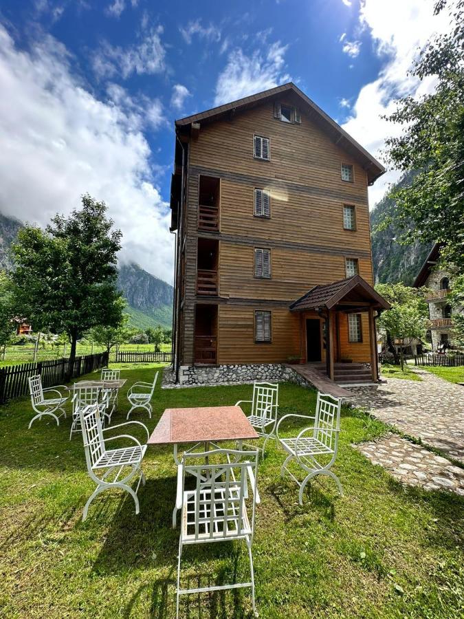 Residence Quku Valbones Exteriér fotografie