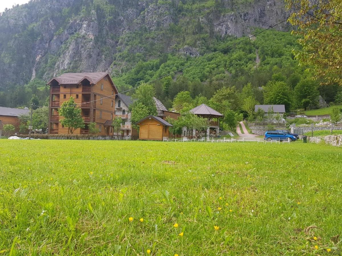 Residence Quku Valbones Exteriér fotografie